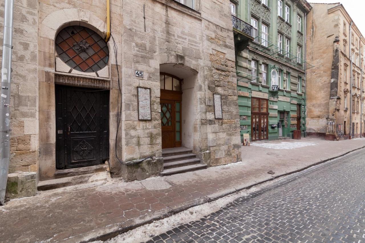Friends House On Square Rynok Lejlighed Lviv Eksteriør billede