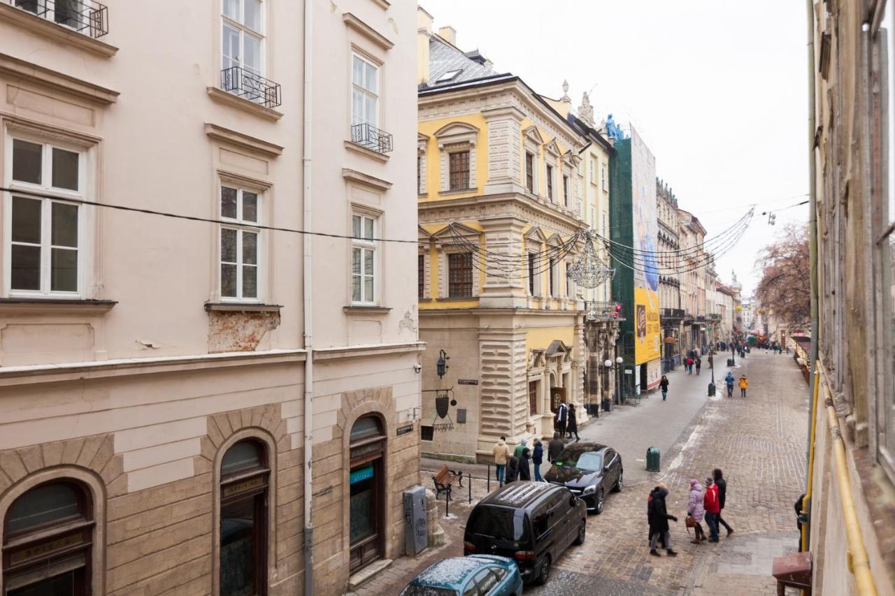 Friends House On Square Rynok Lejlighed Lviv Eksteriør billede